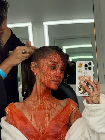 Ariana grande  page leaked private photo uncensored HD quality