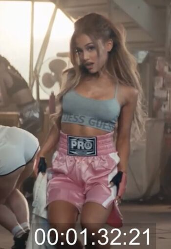 Ariana grande  page leaked private photo uncensored HD quality