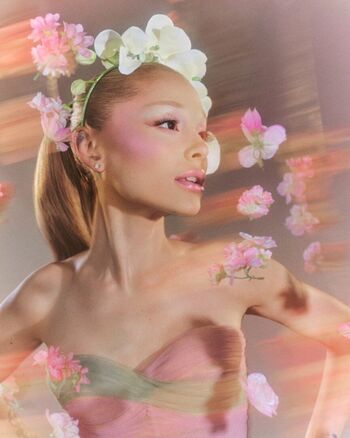 Ariana grande  page leaked private photo uncensored HD quality