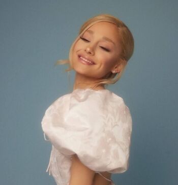 Ariana grande  page leaked private photo uncensored HD quality