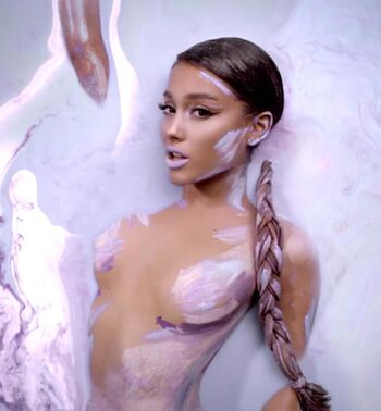 Ariana grande  page leaked private photo uncensored HD quality