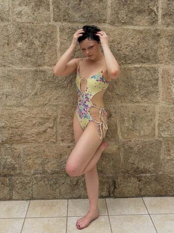 Armpit fetish  page leaked private photo uncensored HD quality