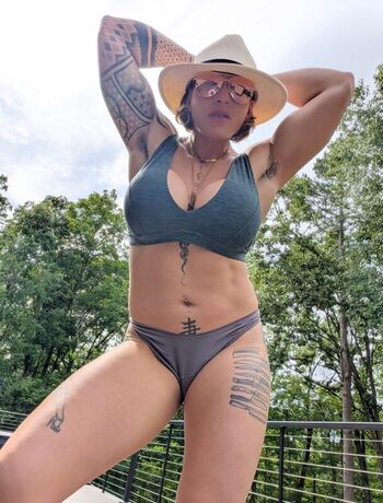 Armpit fetish leaked private photo uncensored HD quality