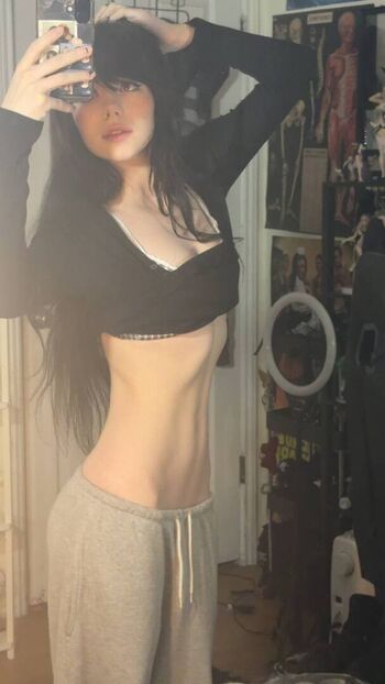 Ashisbees page leaked private photo uncensored HD quality