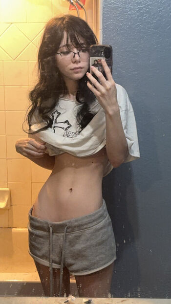 Ashisbees page leaked private photo uncensored HD quality