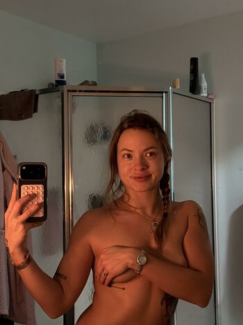 Auraaurelie leaked private photo uncensored HD quality