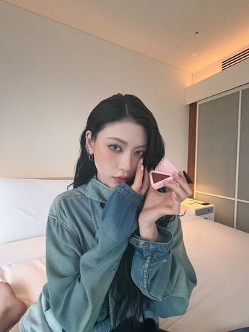 Ayaka miyoshi page leaked private photo uncensored HD quality