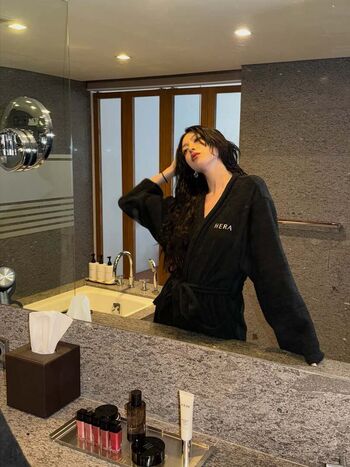 Ayaka miyoshi page leaked private photo uncensored HD quality
