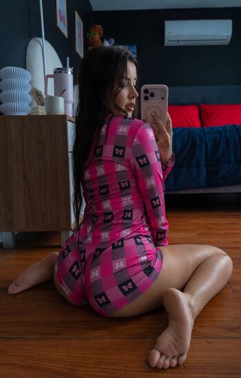 Bare feet page leaked private photo uncensored HD quality