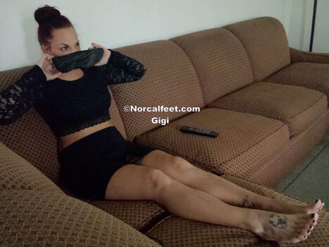 Bare feet page leaked private photo uncensored HD quality