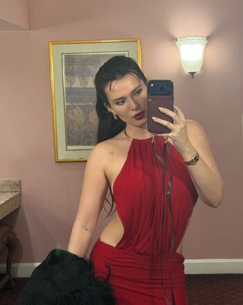 Bella thorne  page leaked private photo uncensored HD quality