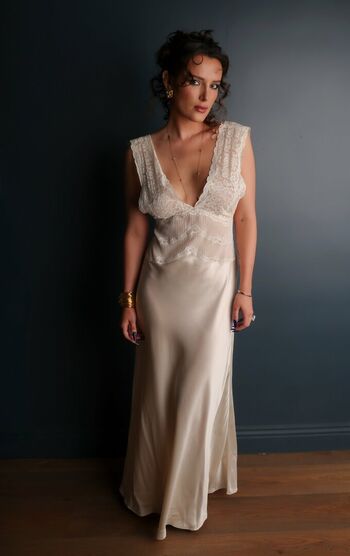 Bella thorne  page leaked private photo uncensored HD quality