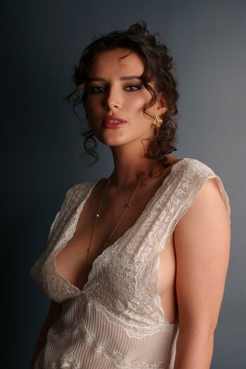 Bella thorne  page leaked private photo uncensored HD quality