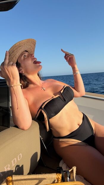 Bella thorne leaked private photo uncensored HD quality