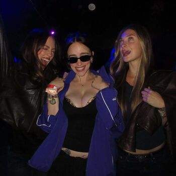 Billie eilish  page leaked private photo uncensored HD quality