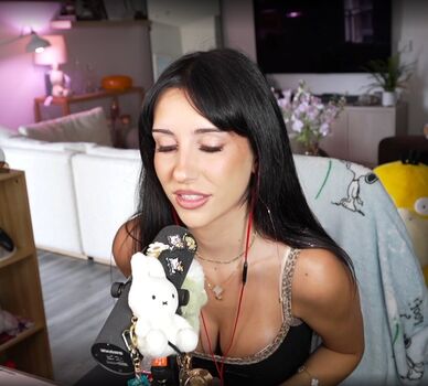 Brieanneroksa page leaked private photo uncensored HD quality