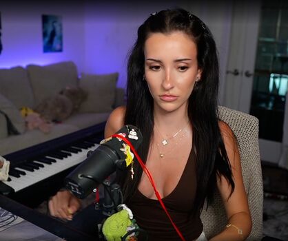 Brieanneroksa leaked private photo uncensored HD quality