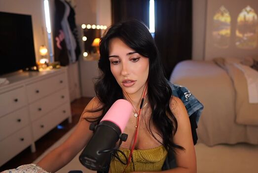 Brieanneroksa leaked private photo uncensored HD quality