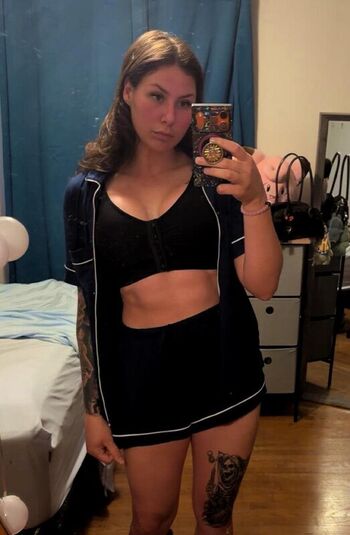 Brittsprettypeach leaked private photo uncensored HD quality