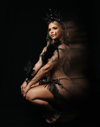 Bruna esquenta page leaked private photo uncensored HD quality