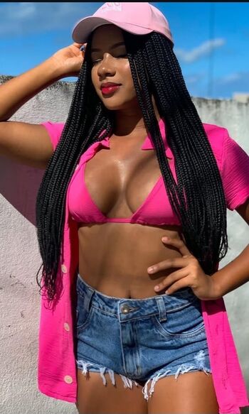 Camilaferreirai page leaked private photo uncensored HD quality