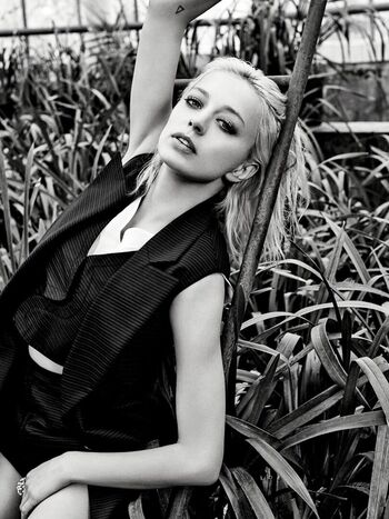 Caroline vreeland  page leaked private photo uncensored HD quality