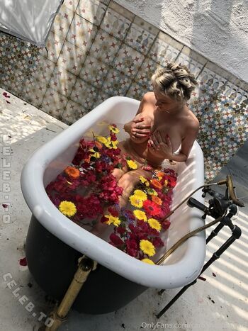 Caroline vreeland leaked private photo uncensored HD quality