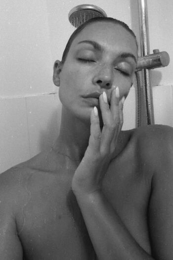 Cecile fourrier leaked private photo uncensored HD quality