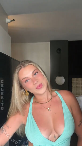 Celinajoyy leaked private photo uncensored HD quality