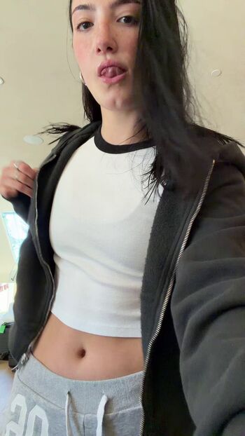 Charli d amelio page leaked private photo uncensored HD quality