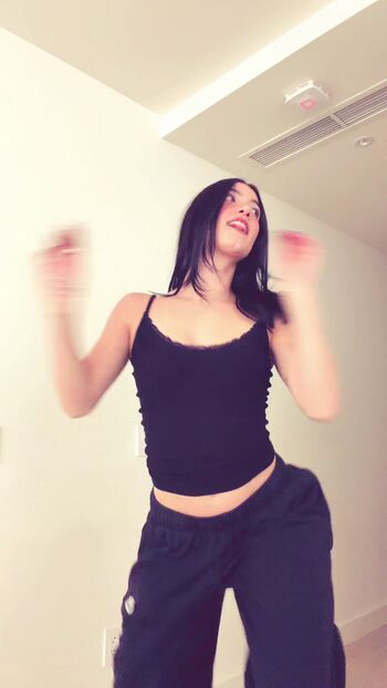 Charli d amelio page leaked private photo uncensored HD quality