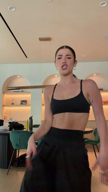 Charli d amelio page leaked private photo uncensored HD quality