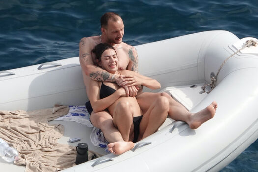 Charli x leaked private photo uncensored HD quality