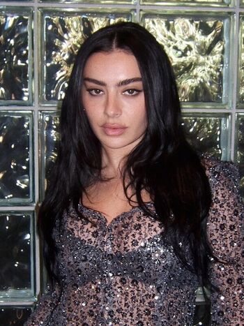 Charli xcx  page leaked private photo uncensored HD quality