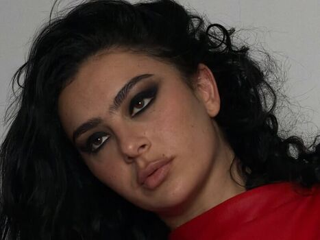 Charli xcx  page leaked private photo uncensored HD quality