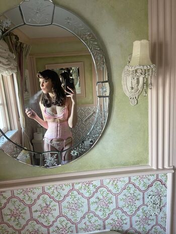 Charlotte dalessio  page leaked private photo uncensored HD quality