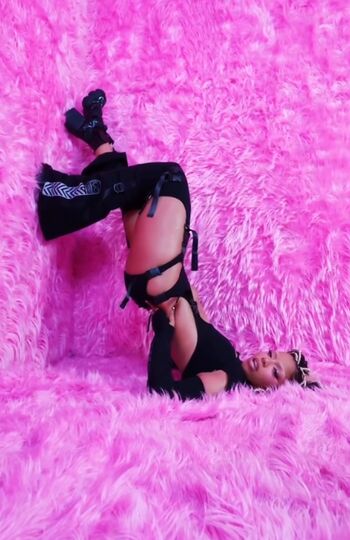 Chloe bailey leaked private photo uncensored HD quality