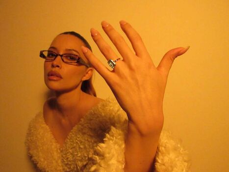 Christian serratos page leaked private photo uncensored HD quality