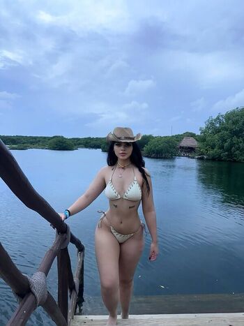 Chxrryxblossom leaked private photo uncensored HD quality