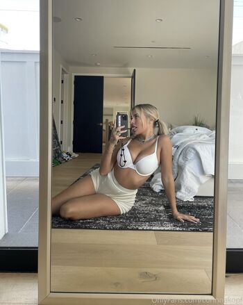 Corinna kopf  page leaked private photo uncensored HD quality
