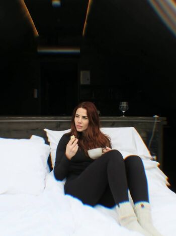 Courtney hope leaked private photo uncensored HD quality