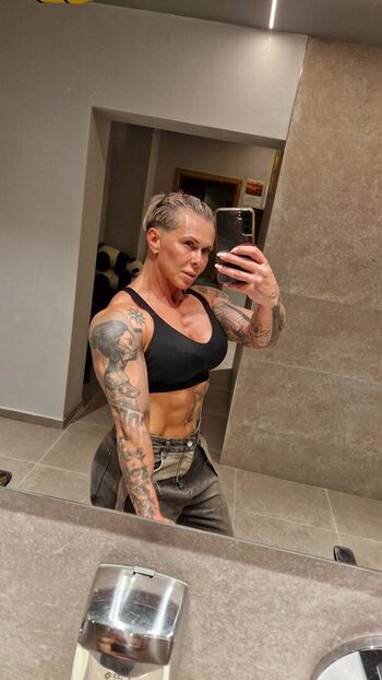 Crazyxbody page leaked private photo uncensored HD quality