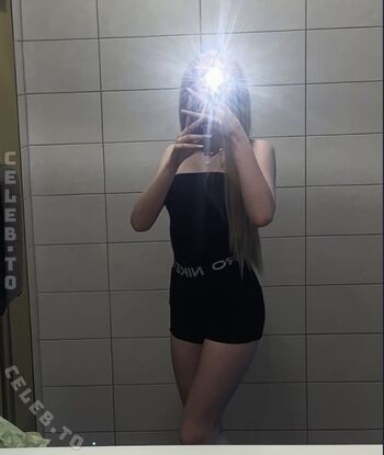 Crystalmarykitty page leaked private photo uncensored HD quality