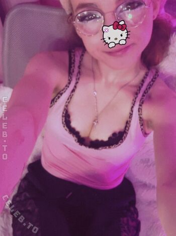 Crystalmarykitty page leaked private photo uncensored HD quality