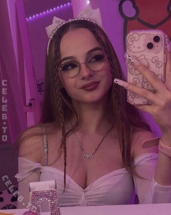 Crystalmarykitty page leaked private photo uncensored HD quality