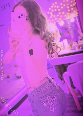Crystalmarykitty page leaked private photo uncensored HD quality