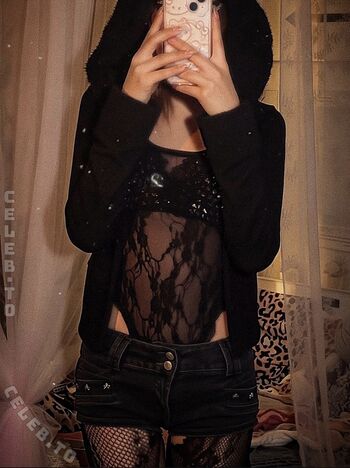 Crystalmarykitty leaked private photo uncensored HD quality