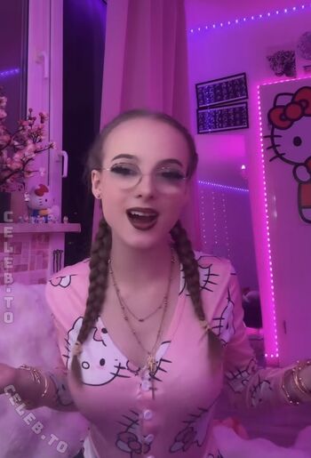 Crystalmarykitty leaked private photo uncensored HD quality
