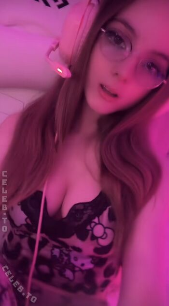 Crystalmarykitty leaked private photo uncensored HD quality