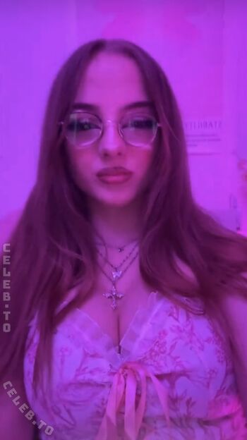 Crystalmarykitty leaked private photo uncensored HD quality